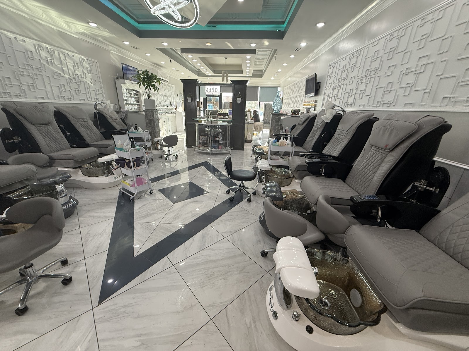 KCK Nail Salon Columbia SC - Lashes nail photo 4